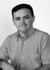 CESAR LARRY