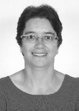 CLAUDIA IRMÃ DA BETI
