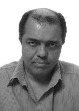 DR. CARLOS CORREIA