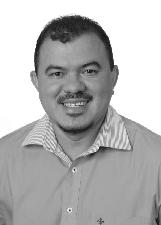 PROFESSOR ADRIANO