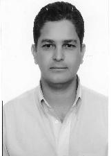 ROBERTO TAVARES