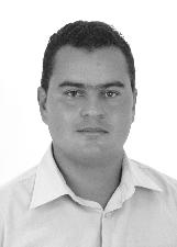 EVERTON LUIS