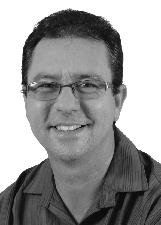 LUCIANO VELLOSO