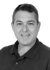 LÉO BAZZARELLA