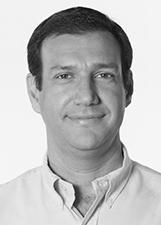 ROBERTO CARNEIRO
