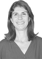 DR. VANUSA