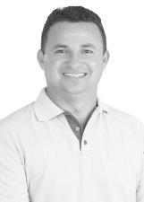 LÉO ALMEIDA