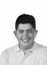 MILTON SALUSTIANO