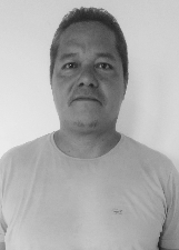 PROFESSOR NÉU
