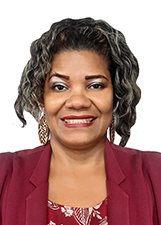 ANNE OLIVEIRA