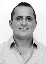 RAILTON LEAL