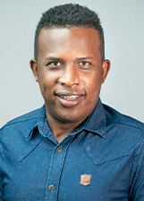 LÉO