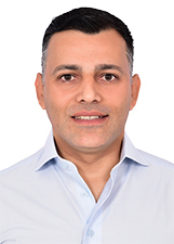 JEAN MENEZES