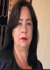 DIRETORA NIVIA 