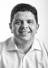 DR ERIVELTON