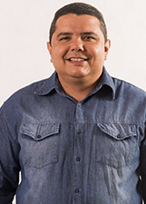 DOUGLAS JÚNIO