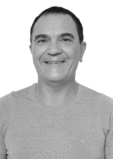 PETRÔNIO SANTOS