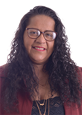 KENIA LACERDA