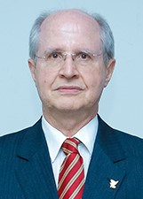 DOUTOR MAURICIO LEÃO