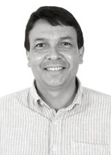 EDUARDO VILELA