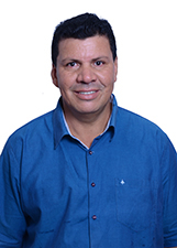 PROFESSOR NEEMIAS