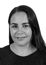 PAULINHA OLIVEIRA