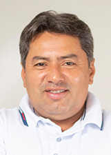 LUIS LEAL