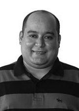 EDUARDO REIS
