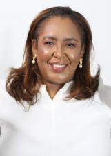 DRA DIONEA DENTISTA