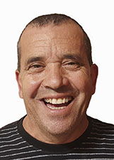 LÉO TAVARES