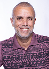 PROFESSOR MAXI