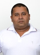 LÉO CRUZ