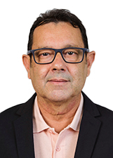 É ADILMO LOPEZ