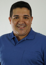 MAX OLIVEIRA