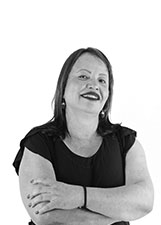DRA. EMÍLIA
