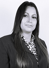 PROFESSORA ADRIANA MARCOLIN