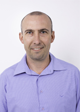 GIL SCHNEIDER