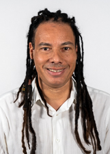 MANO LÉO