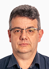 CESAR ZANDONÁ