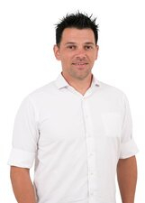 SERGIO FLORES