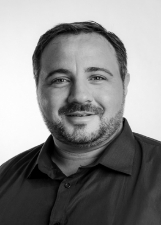 ELTON CHAVEIRO