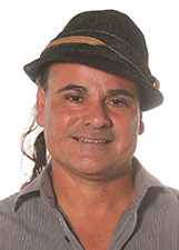 JAMES ROMILDO - PROFESSOR