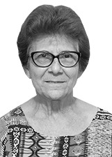 CECILIA TIENE