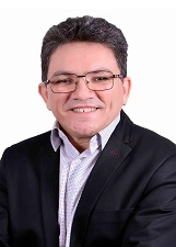 LÁZARO GOMES