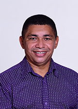 PROFESSOR ELZÍ