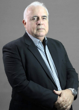 ESTÉFANE CABEÇA BRANCA