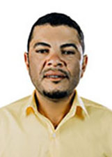 LÉO ARAÚJO