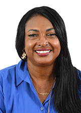 LENI REIS 