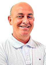 EDUARDO MENEZES