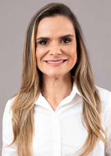 LAURA MELO